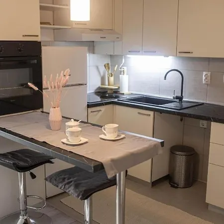 With Parking Space - 24457 아파트 *