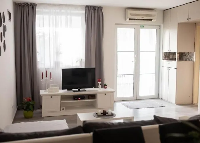 Appartamento With Parking Space - 24457